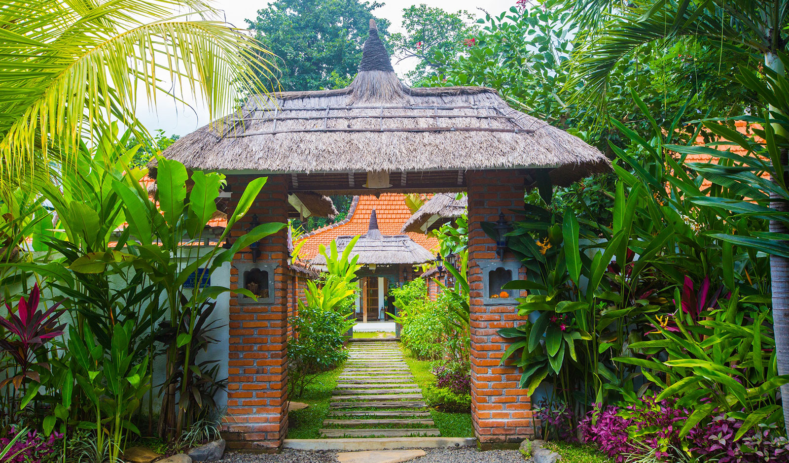 Contact Us: Lata Lama North Bali Villas